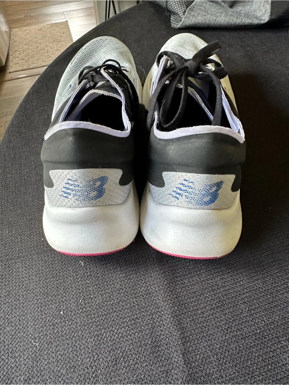 Women’s size 10 New Balance Comfort Insert Running Shoes
